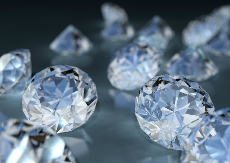 قطع الماس الكبيرة تمتلك أصولاً معدنيّة سائلة وعميقة