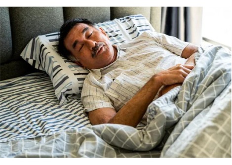 عدم الحصول على ما يكفي من النوم العميق يمكن أن يزيد من خطر الإصابة بالخرف