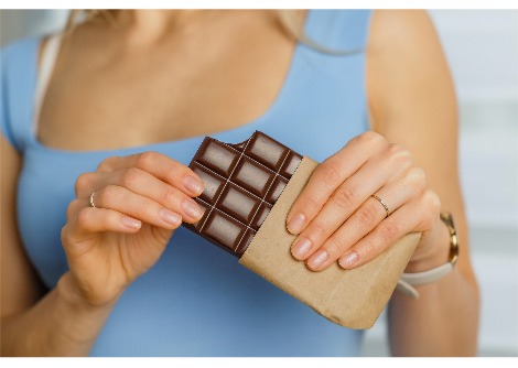  مركب في الشوكولاتة الداكنة يرتبط بإبطاء الشيخوخة