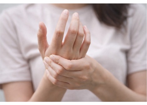 قد يُشير جلدك يومًا ما إلى التهاب من خلال التوهج